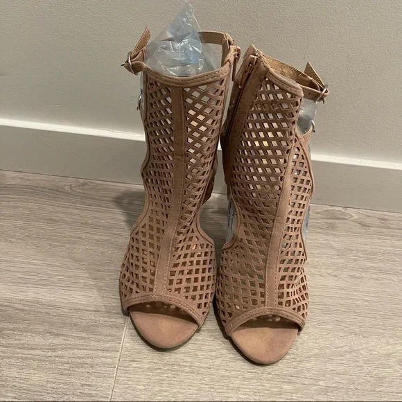 Chase + Chloe strap sling back zip stiletto heels tan 7.5 - Picture 3 of 12